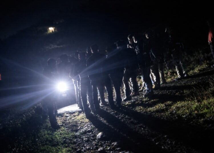 Sebanyak 16 pendaki asal Medan dicegah saat akan mandaki Gunung Singgalang melalui Nagari Pandai Sikek, Tanah Datar, pada Sabtu (14/2/2026) dini hari. Foto: BKSDA Sumbar