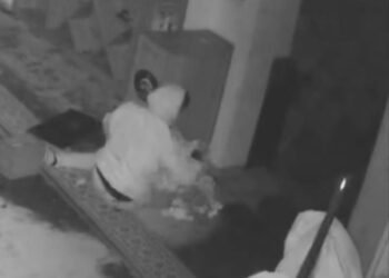 Video: Aksi Pencurian Kotak Amal Masjid di Padang Terekam CCTV