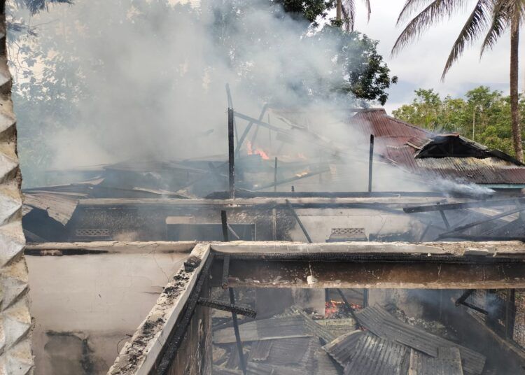 Sebuah rumah di Jorong Banjaranah, Nagari Pangkalan, Kecamatan Pangkalan Koto Baru, Kabupaten Limapuluh Kota, hangus terbakar pada Minggu (22/2/2025) pagi.