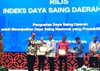 Pemko Padang Terima Penghargaan Badan Riset dan Inovasi Nasional atas Capaian IDSD 2025