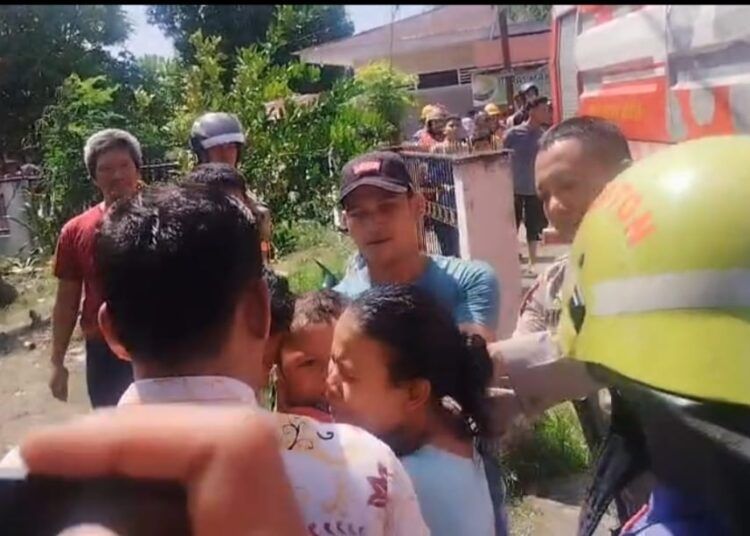 Seorang bocah lima tahun yang sempat diduga terjebak kebakaran di Jalan Andalas Timur, Padang Timur, ditemukan selamat