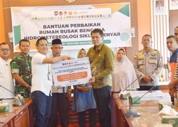 Pemko Pariaman Terima Bantuan Perbaikan Rumah Rusak Korban Bencana, Tiga Warga Dapat Rp75 Juta