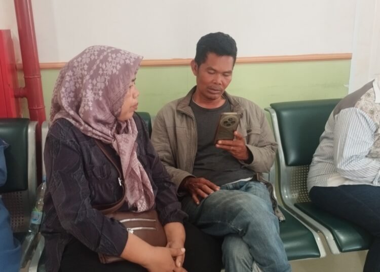 Ibu Valza, korban tertabrak kereta api di Padang dirawat di Rumah Sakit Hermina Padang.