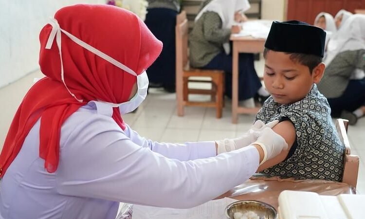Dinkes Padang mencatat tujuh warga positif campak. Orangtua diminta segera melakukan imunisasi bagi anak usia 9–59 bulan