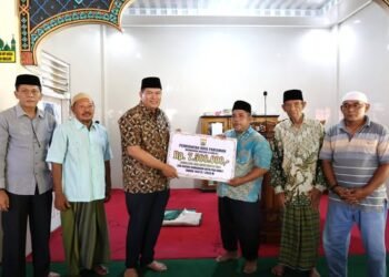 Wali Kota Pariaman Pimpin Safari Ramadan ke Desa Bato, Serahkan Bantuan untuk Masjid Taqwa