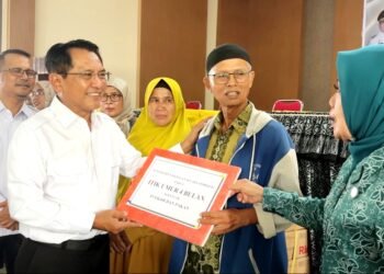 250 UMKM Terdampak Bencana di Padang Pariaman Terima Bantuan Rintisan Usaha