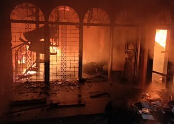 Rumah Dua Lantai di Padang Terbakar, Kerugian Ditaksir Rp500 Juta