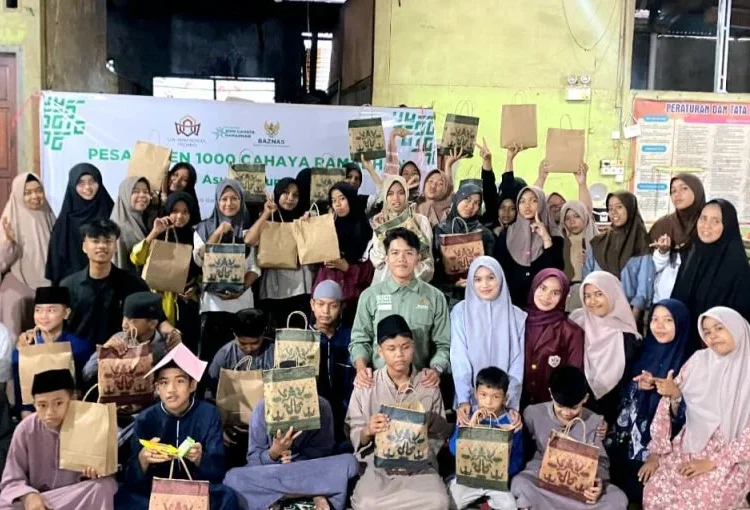 Penerima Beasiswa Cendekia Baznas (BCB) Universitas Islam Negeri (UIN) Imam Bonjol Padang menggelar kegiatan Pesantren 1000 Cahaya Ramadhan di Panti Asuhan Bunda Saiyo, Sungai Bangek, Balai Gadang, Kecamatan Koto Tangah, Kota Padang, pada Senin (9/3/2026). Foto: UIN Imam Bonjol Padang
