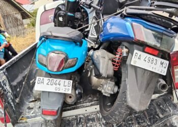 Dahului Mobil, Nmax Tabrakan dengan Scoopy di Agam, 3 Korban Dibawa ke Rumah Sakit