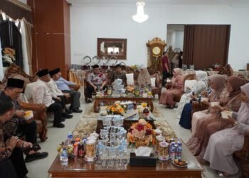 Momentum Lebaran, Pemko Padang Panjang Jalin Silaturahmi ke Pemprov Sumbar