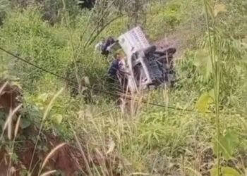 Video: Ambulans Bawa Jenazah Tujuan Bukittinggi Masuk Jurang di Jalur Sumbar–Riau