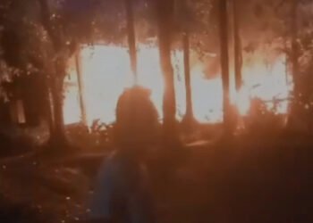 Ditinggalkan Pemilik Salat ke Masjid, Rumah di Agam Terbakar