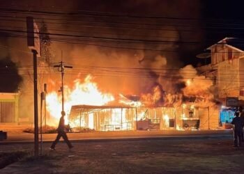 3 Kedai dan 1 Rumah Terbakar di Sijunjung, Kerugian Ditaksir Rp300 Juta