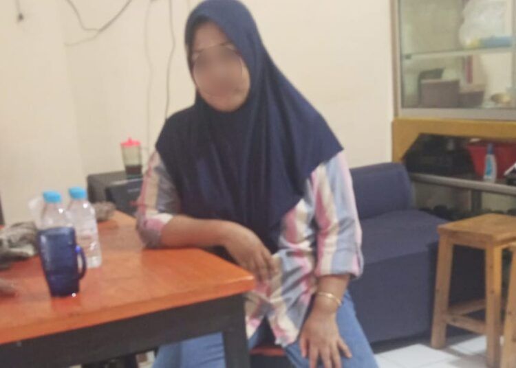 Buronan kasus penipuan Rp700 juta di Tanah Datar, Marda Wiria alias Ria akhirnya ditangkap di Bogor setelah lebih dari tiga tahun buron.