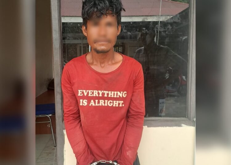 Polisi menangkap seorang pria di Jalan Tim Tim, RT 004, RW 006, Kelurahan Ulak Karang Utara, Kecamatan Padang Utara, Kota Padang, pada Selasa (10/3/2026) sekitar pukul 12.30 WIB atas dugaan mencuri toren air. Foto: Polsek Padang Utara