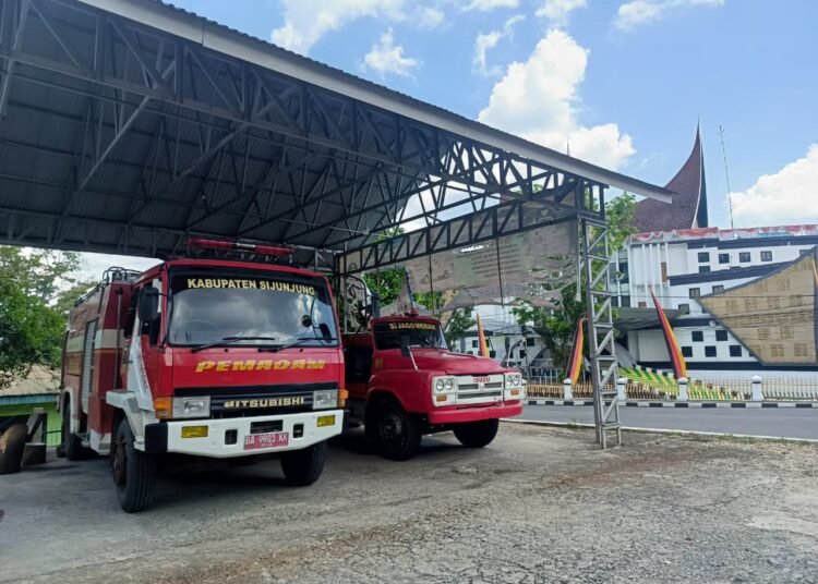 Damkar Sijunjung akui kekurangan armada