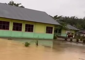 Sungai Meluap, Ratusan Rumah di Dharmasraya Terendam Banjir