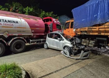 4 Kendaraan Terlibat Kecelakaan Beruntun di Padang, Korban 4 Orang