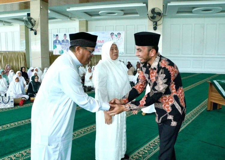 Wakil Wali Kota Padang Panjang, Allex Saputra, resmi membuka kegiatan manasik haji tahun 2026 di Masjid Taqwa Muhammadiyah, Kamis (26/3/2026).