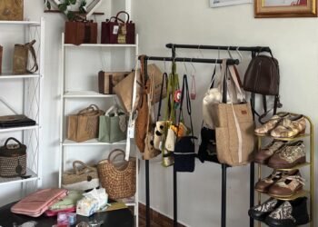 Dari Hobi Melukis, Viroom Craft Tumbuh Jadi UMKM Fashion Kreatif di Tanah Datar