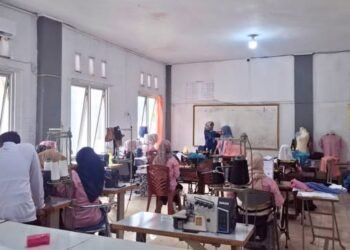 Program Pelatihan Pemkab Solok Selatan Bantu Pemuda Kembangkan Usaha Jahit