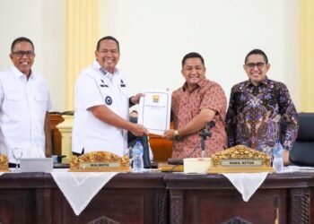 Wako Pariaman Sampaikan Jawaban Pandangan Fraksi DPRD soal Ranperda Kawasan Tanpa Rokok