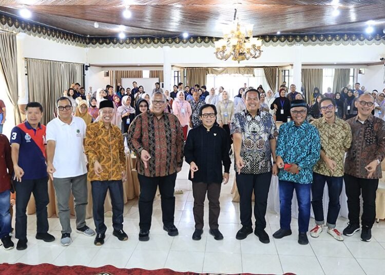 Sebanyak 75 generasi muda dan pelaku UMKM di Kota Pariaman mengikuti pelatihan Active Native Advertising yang dilaksanakan pada 17–18 April 2026 di Balairung Pendopo Wali Kota Pariaman.