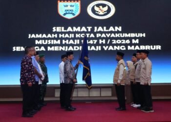 Wali Kota Payakumbuh Lepas 175 Jemaah Haji, Ingatkan Jaga Kesehatan dan Kekompakan