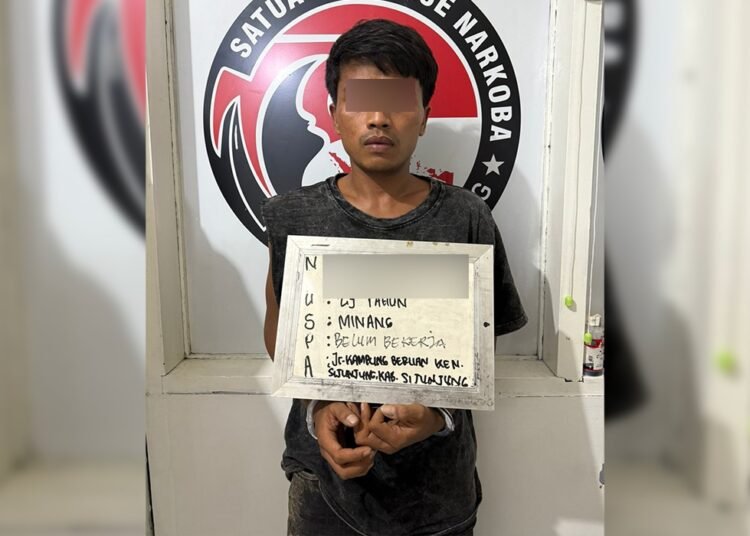 Seorang pria berinisial RP (29), warga Jorong Kampung Berlian, Kenagarian Sijunjung, Kecamatan Sijunjung, Kabupaten Sijunjung, ditangkap Satuan Reserse Narkoba Polres Sijunjung karena diduga terlibat penyalahgunaan sabu.