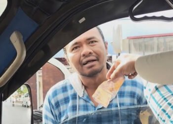 Viral! Pemilik Mobil Cekcok dengan Juru Parkir di Bukittinggi