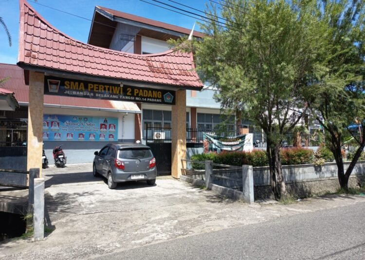 SMA Pertiwi 2 Padang