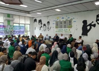 BEM Unand Desak Evaluasi MBG, Andre Rosiade Sebut Putaran Ekonomi Sumbar Capai Rp12 Triliun