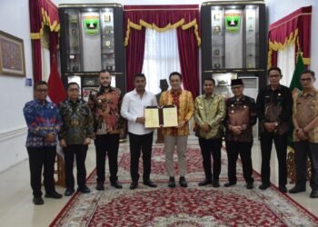 Pemko Padang dan Pemprov Sumbar Teken Kerja Sama PSEL, Sampah Diolah Jadi Listrik