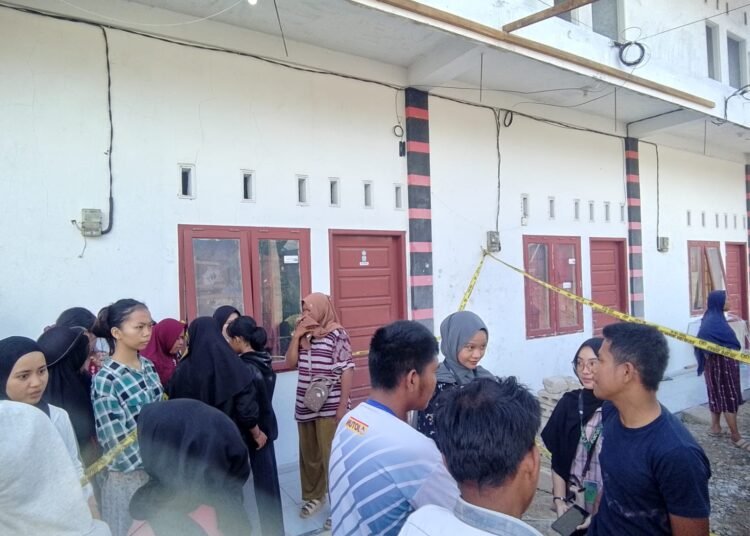 Seorang mahasiswa dilaporkan tewas gantung diri di kamar kosan kawasan Jalan Puncak Jawa Gadut, Kecamatan Pauh, Kota Padang, pada Sabtu (11/4/2026). (Foto: Qodri Hayatul)