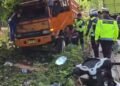 Diduga Rem Blong, Truk Batu Bara Terperosok di Jalan Lintas Padang–Solok