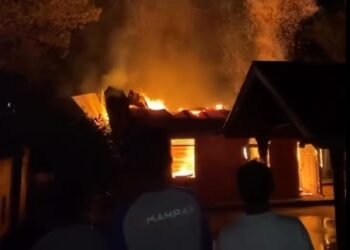 Sebuah Rumah Warga di Tanah Datar Terbakar, Korban Rugi Rp300 Juta