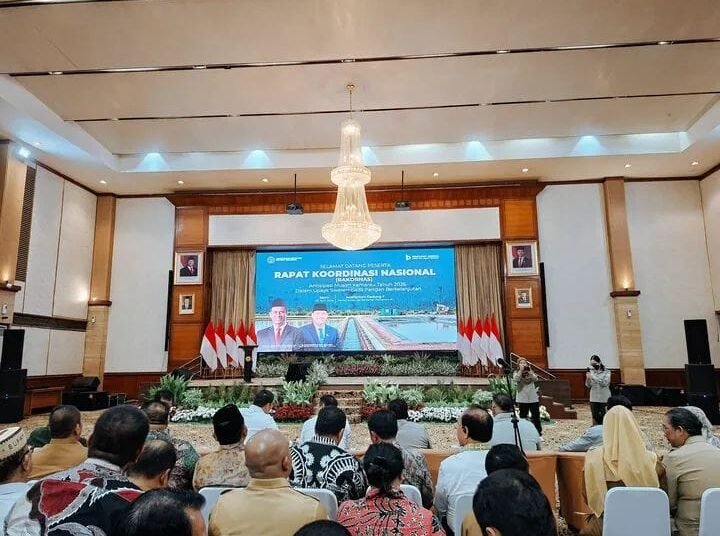Wali Kota Pariaman, Yota Balad, menghadiri Rapat Koordinasi Nasional (Rakornas) mitigasi kekeringan lahan pertanian Kementerian Pertanian Republik Indonesia di Auditorium Gedung F, Jakarta, Senin (20/4/2026).