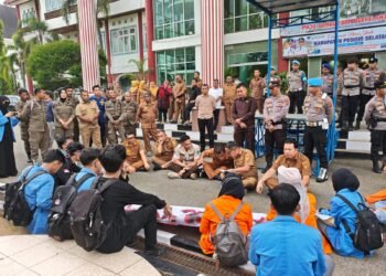 Demo di Kantor Bupati, Aliansi Mahasiswa Pesisir Selatan Kritik Infrastruktur hingga Pendidikan