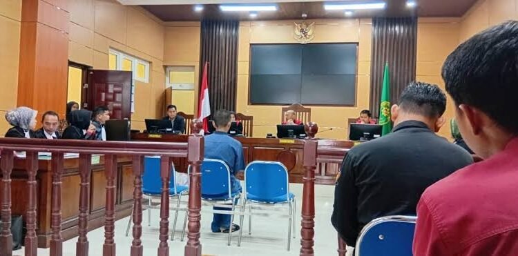 Sidang Wanda sebelumnya di Pengadilan Negeri Pariaman.