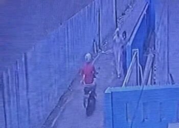 Video: Detik-Detik Aksi Begal Payudara Terekam CCTV di Padang