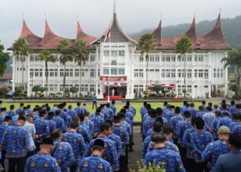Wawako Padang Panjang Pimpin Upacara Hari Otonomi Daerah ke-30, Tekankan Sinergi dan Kemandirian Daerah