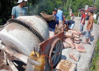 Kolaborasi Warga dan PT Semen Padang, Jalan Baringin–Tarantang Terus Dibenahi