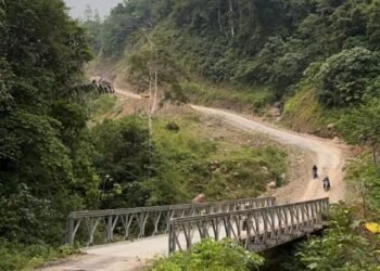 Kecelakaan Maut di Jalur Pesisir Selatan-Solok, Motor Pasutri Hantam Jembatan hingga Terpental ke Sungai