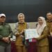 Bupati Dharmasraya Serahkan SPPT PBB 2026 kepada Wali Nagari