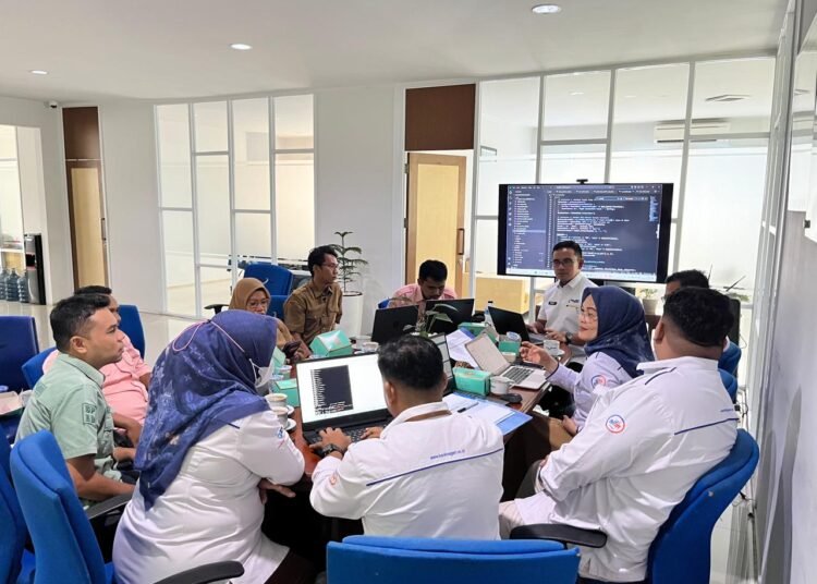 Pemerintah Kabupaten Padang Pariaman menggelar rapat koordinasi penerapan sistem pembayaran Pajak Bumi dan Bangunan (PBB) berbasis digital di Kantor Pusat Bank Nagari Pengambiran pada Selasa (28/4).