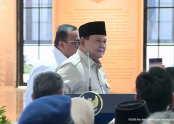 Prabowo Tegaskan TNI-Polri Harus Mengabdi untuk Rakyat, Bukan Jadi Backing