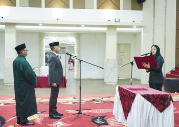 Bupati Annisa Resmi Lantik Medison sebagai Sekda Dharmasraya, Tekankan Peran Strategis Birokrasi