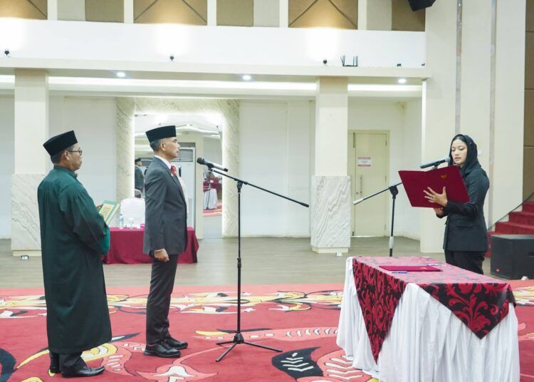 Kabupaten Dharmasraya resmi memiliki Sekretaris Daerah (Sekda) definitif setelah Bupati Annisa Suci Ramadhani melantik Medison, di Auditorium Dharmasraya, Pulau Punjung, Kamis (7/5/2026).