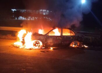 Satu Minibus Hangus Terbakar di SPBU Pesisir Selatan, Diduga Berawal dari Korsleting Listrik