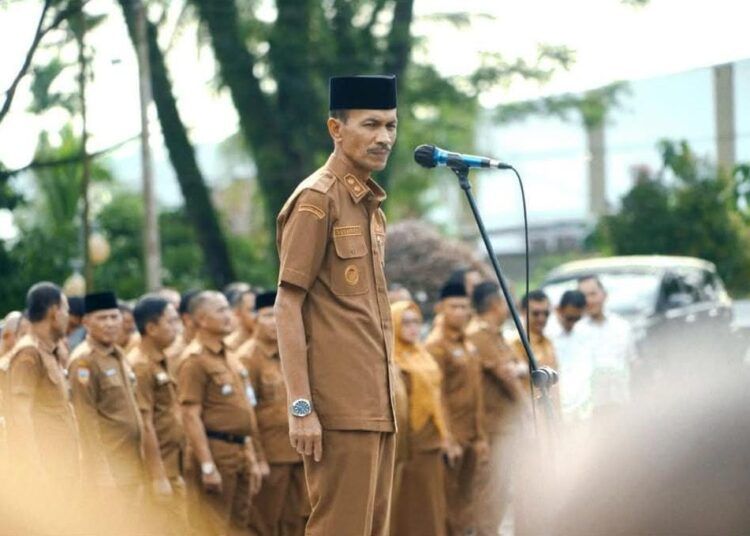 Wakil Bupati Solok Selatan, Yulian Efi, menegaskan pentingnya optimalisasi pelaksanaan tugas pemerintahan oleh seluruh Organisasi Perangkat Daerah (OPD), terutama memasuki bulan kelima 2026.